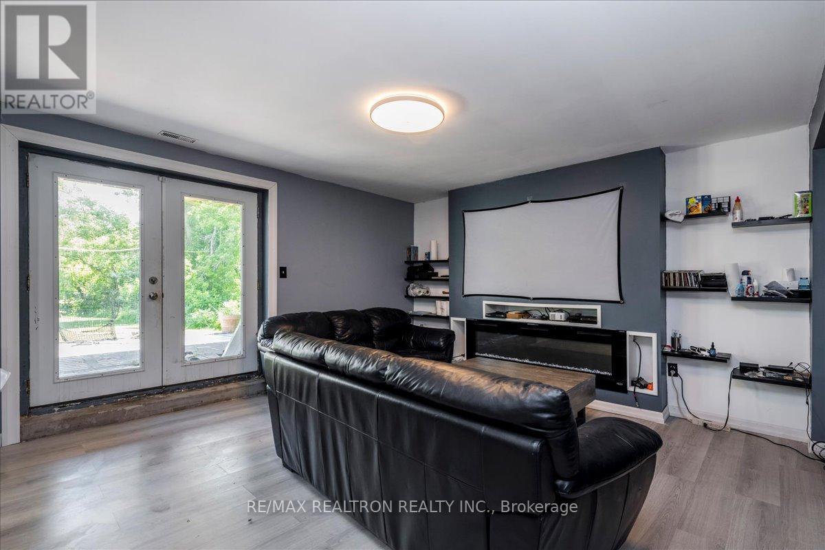 4261 Huronia Road, Orillia, Ontario  L3V 0G8 - Photo 20 - S13479718