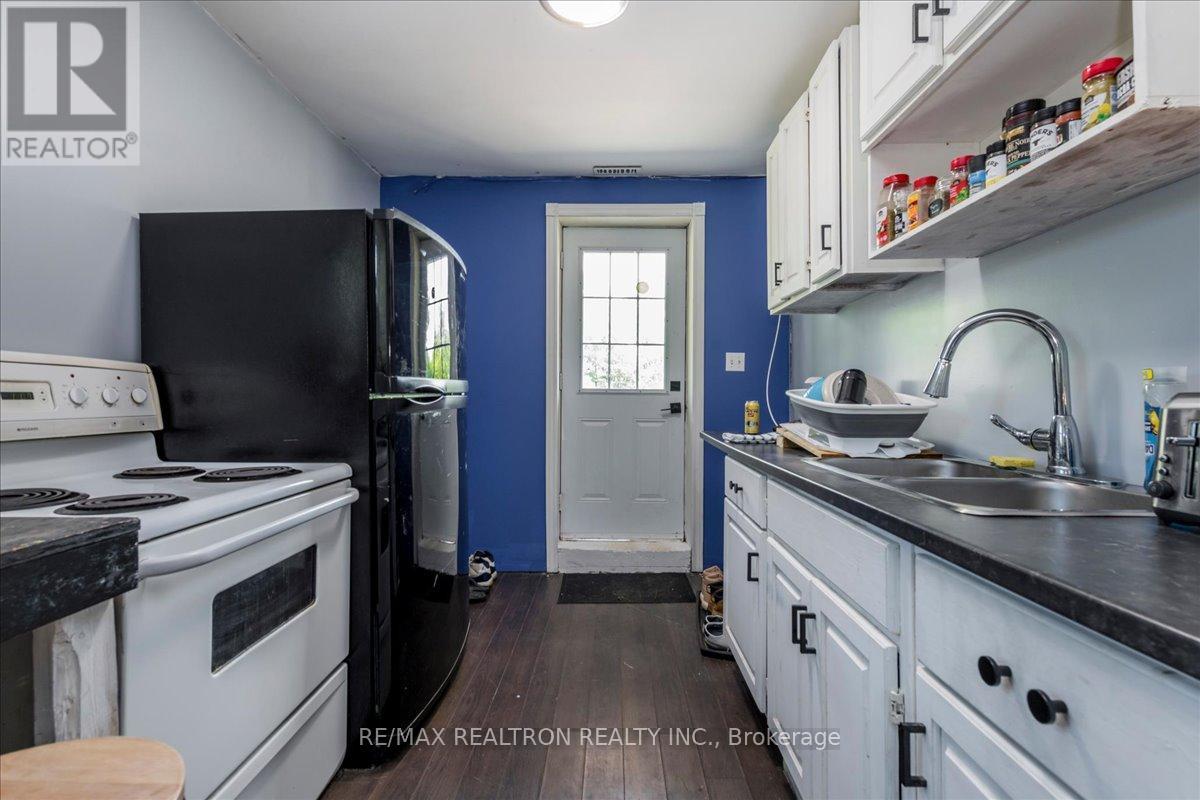 4261 Huronia Road, Orillia, Ontario  L3V 0G8 - Photo 27 - S13479718