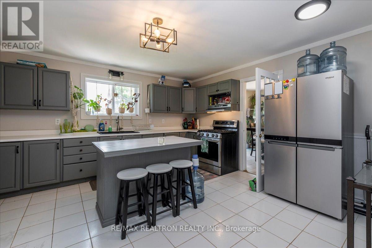 4261 Huronia Road, Orillia, Ontario  L3V 0G8 - Photo 8 - S13479718
