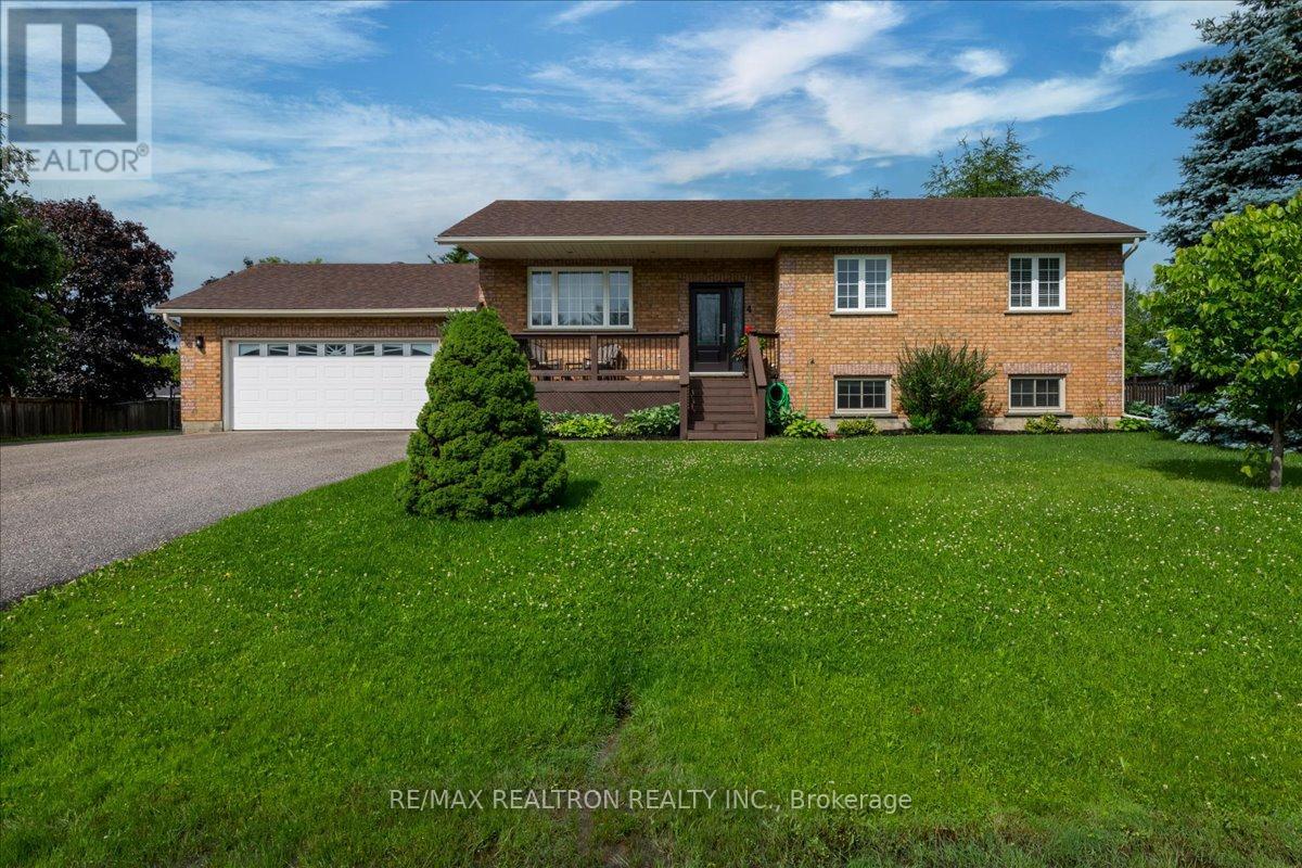 4 Templeton Drive, Clearview, Ontario  L0M 1N0 - Photo 1 - S13479754