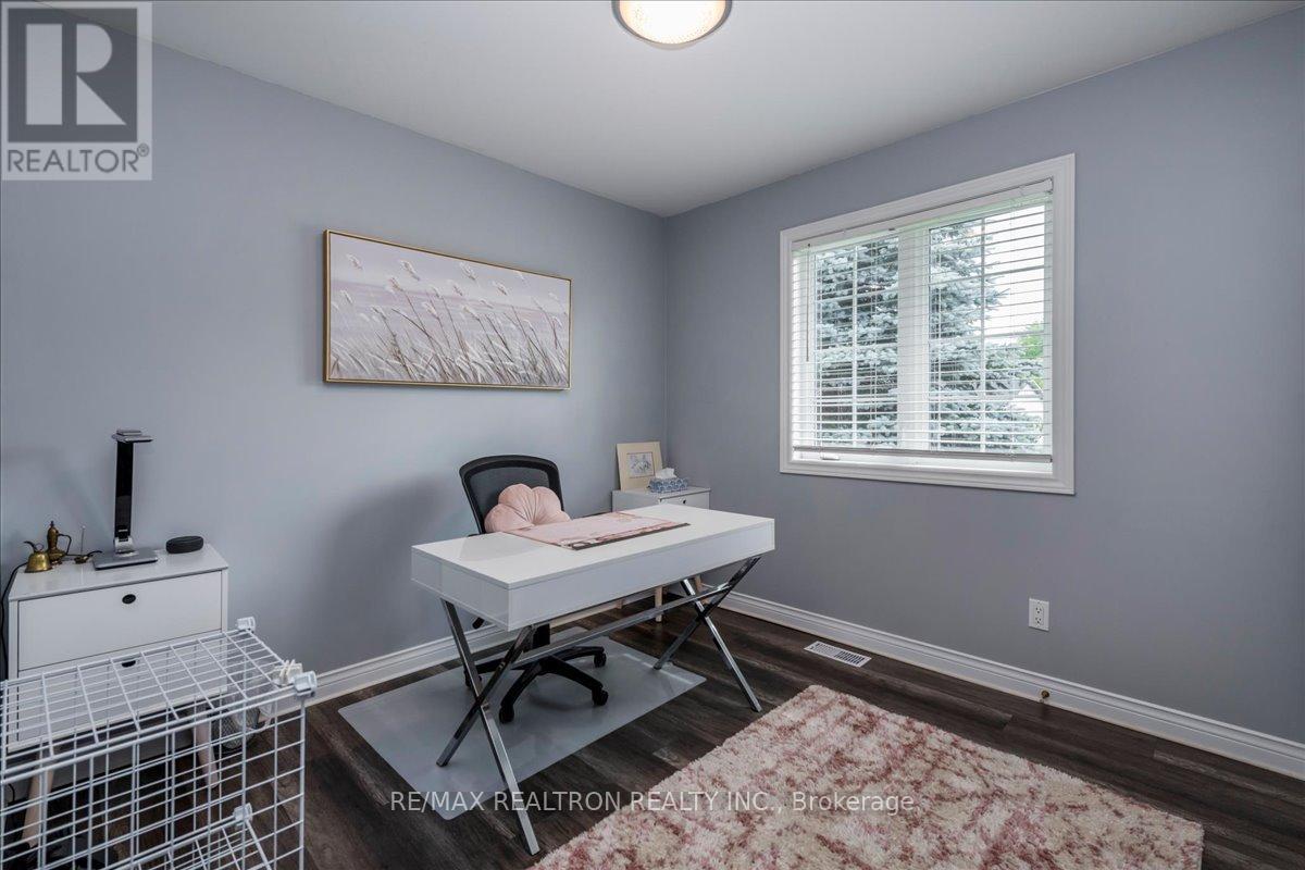 4 Templeton Drive, Clearview, Ontario  L0M 1N0 - Photo 16 - S13479754