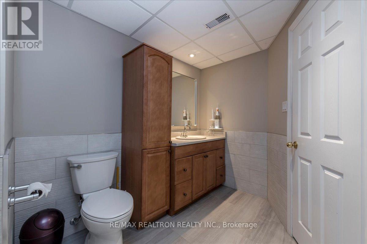 4 Templeton Drive, Clearview, Ontario  L0M 1N0 - Photo 25 - S13479754