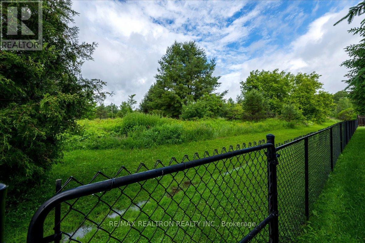 4 Templeton Drive, Clearview, Ontario  L0M 1N0 - Photo 36 - S13479754