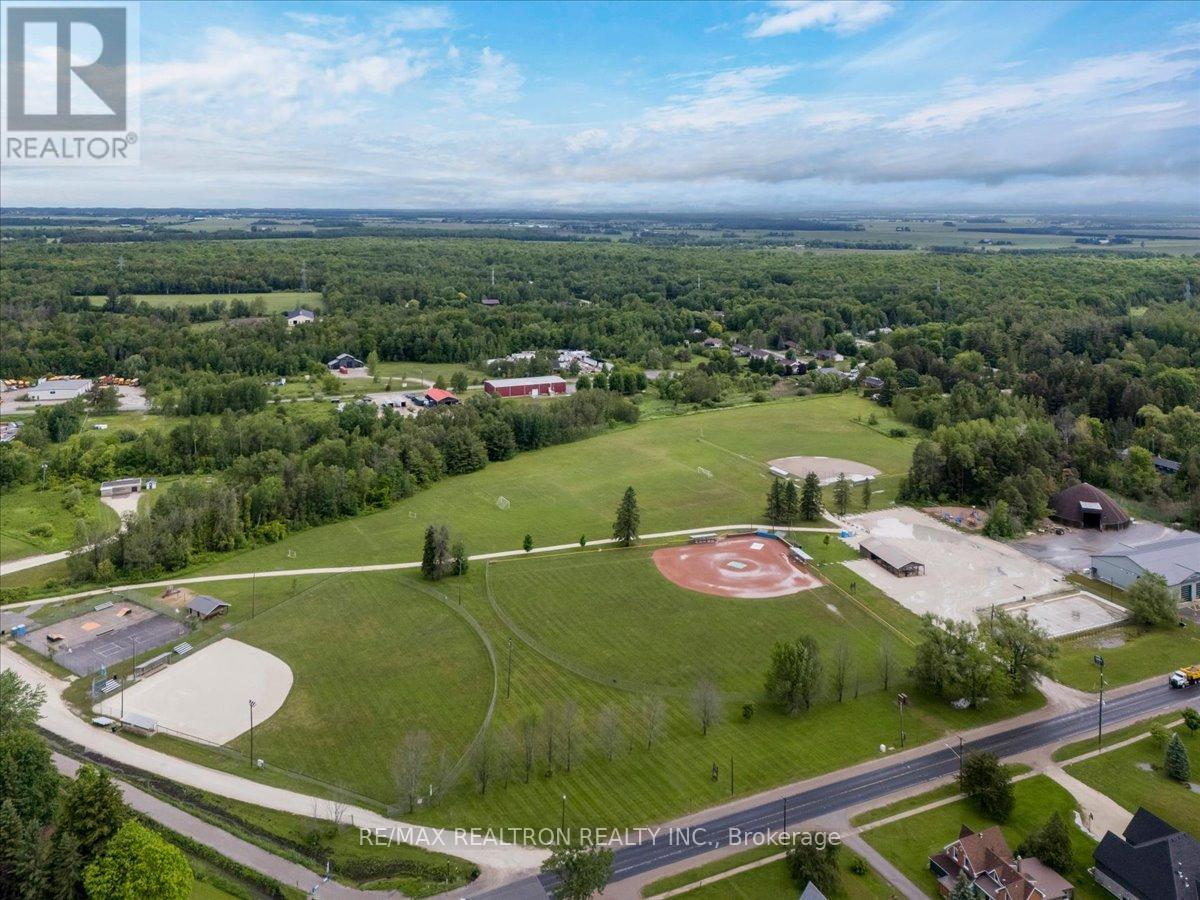 4 Templeton Drive, Clearview, Ontario  L0M 1N0 - Photo 38 - S13479754