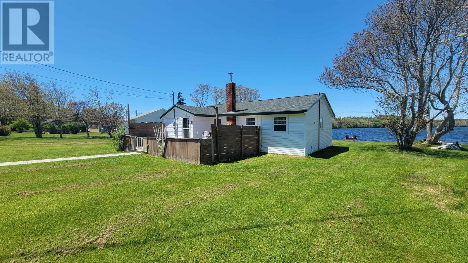108 Pembroke Road, Pembroke, Nova Scotia  B5A 5H3 - Photo 2 - 202613409