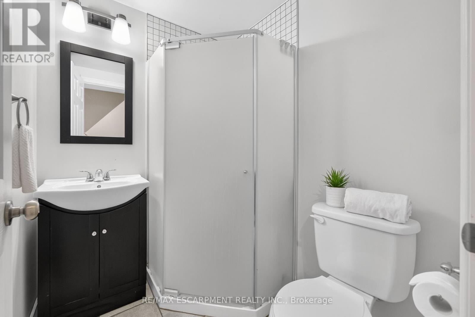 647 Woodward Avenue, Milton, Ontario  L9T 3K4 - Photo 37 - W13479566