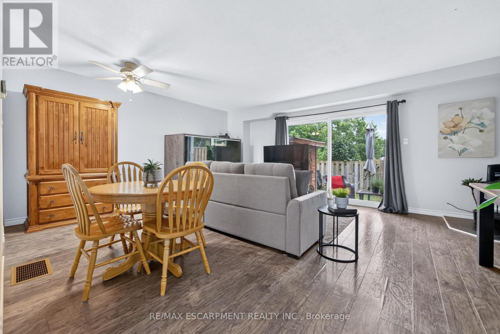 647 Woodward Avenue, Milton, Ontario  L9T 3K4 - Photo 8 - W13479566