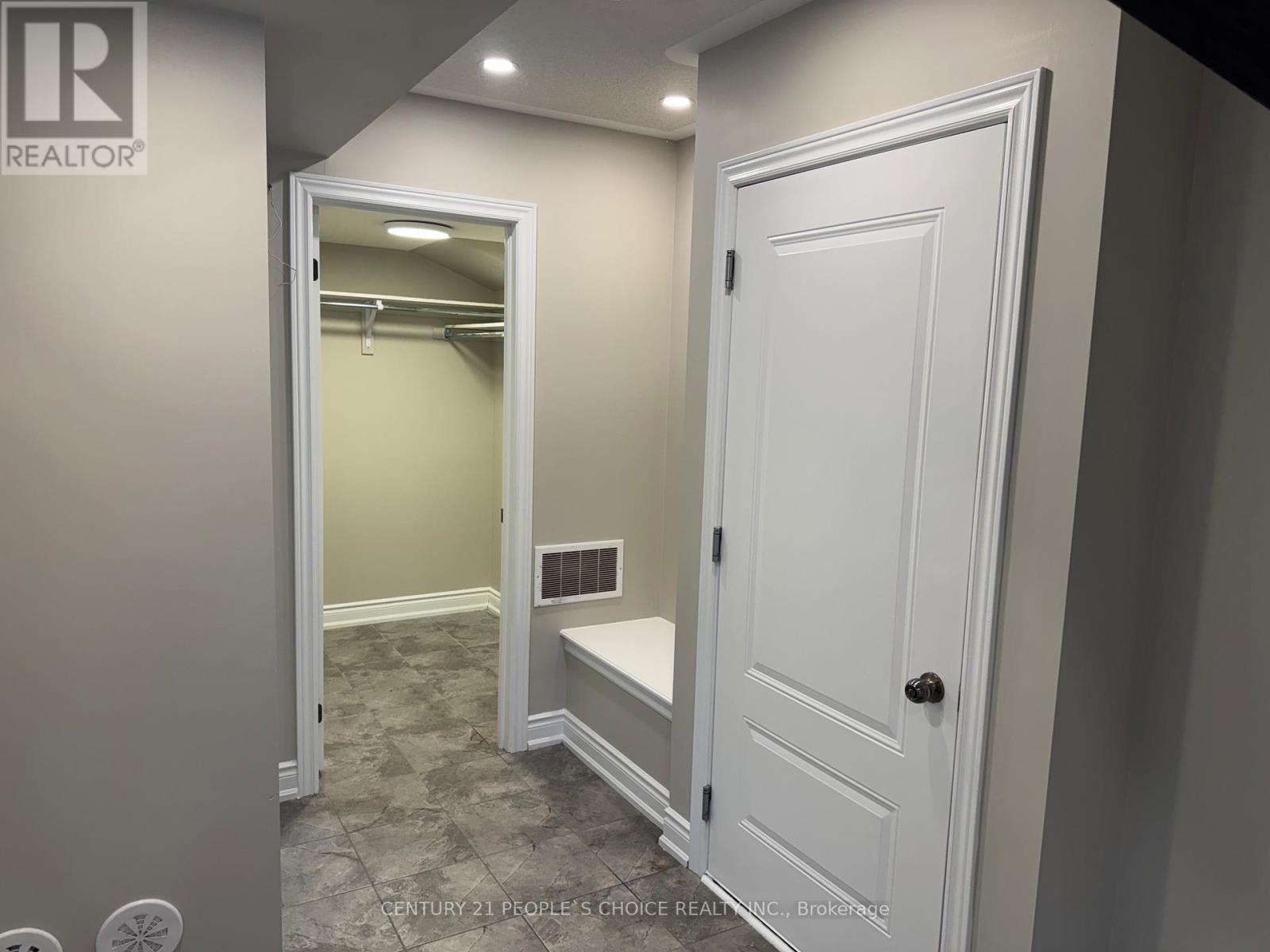 2518 Littlefield Crescent, Oakville, Ontario  L6M 4G3 - Photo 8 - W13479572