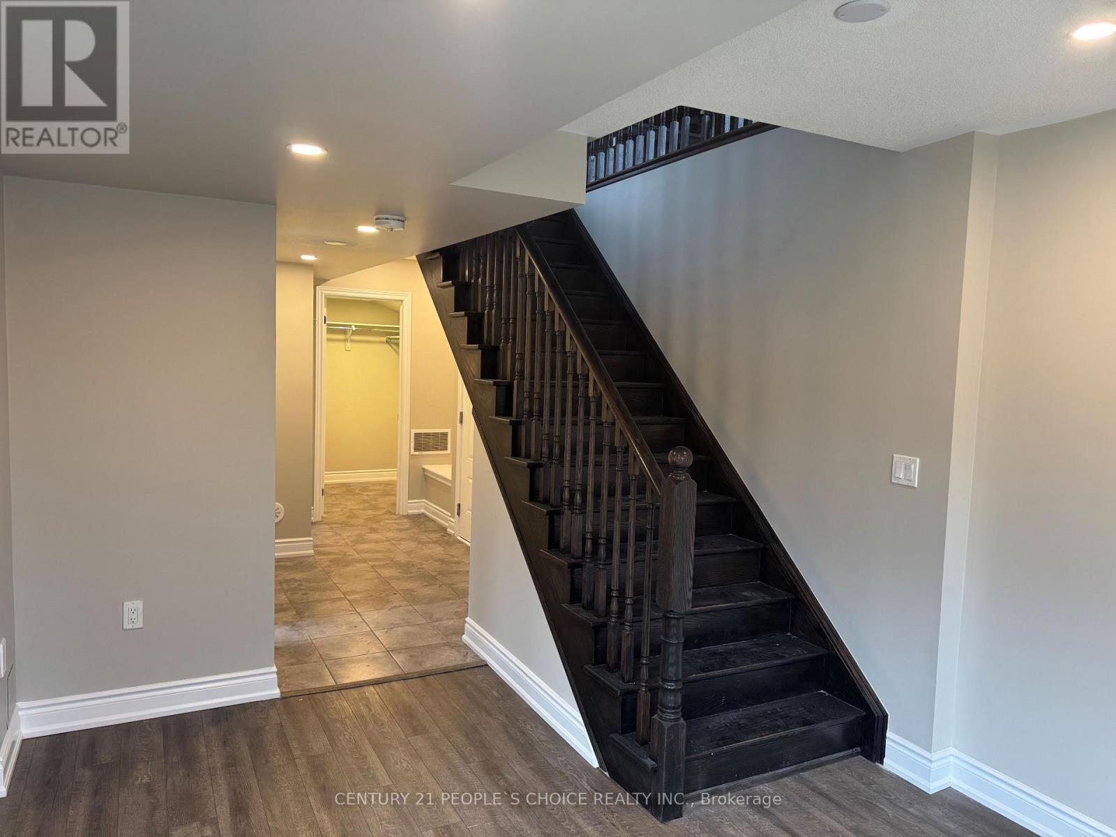 2518 Littlefield Crescent, Oakville, Ontario  L6M 4G3 - Photo 9 - W13479572