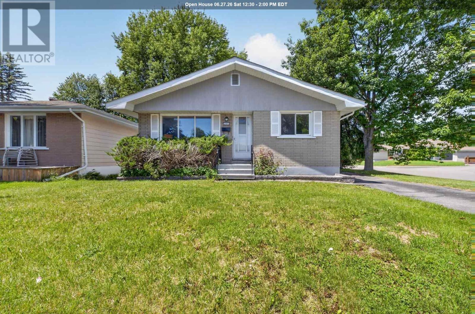 210 Chambers Ave, Sault Ste. Marie, Ontario P6A 4V7 - Photo 1 - SM261564