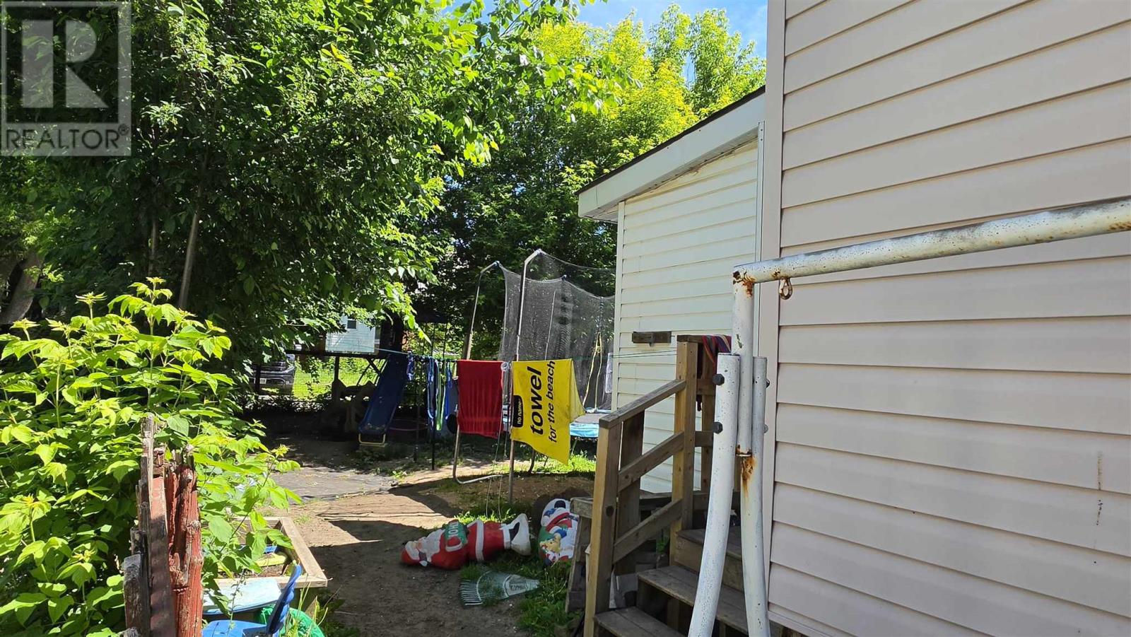 156 Central Park Ave, Sault Ste. Marie, Ontario  P6A 1K6 - Photo 5 - SM260292