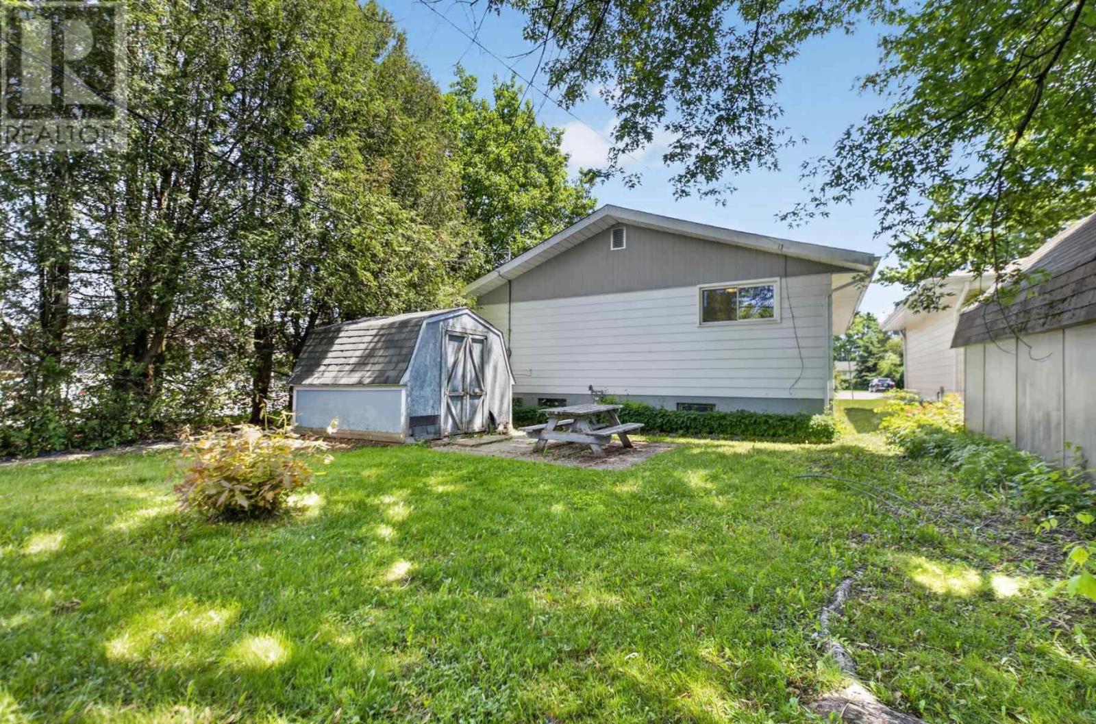 210 Chambers Ave, Sault Ste. Marie, Ontario P6A 4V7 - Photo 39 - SM261564