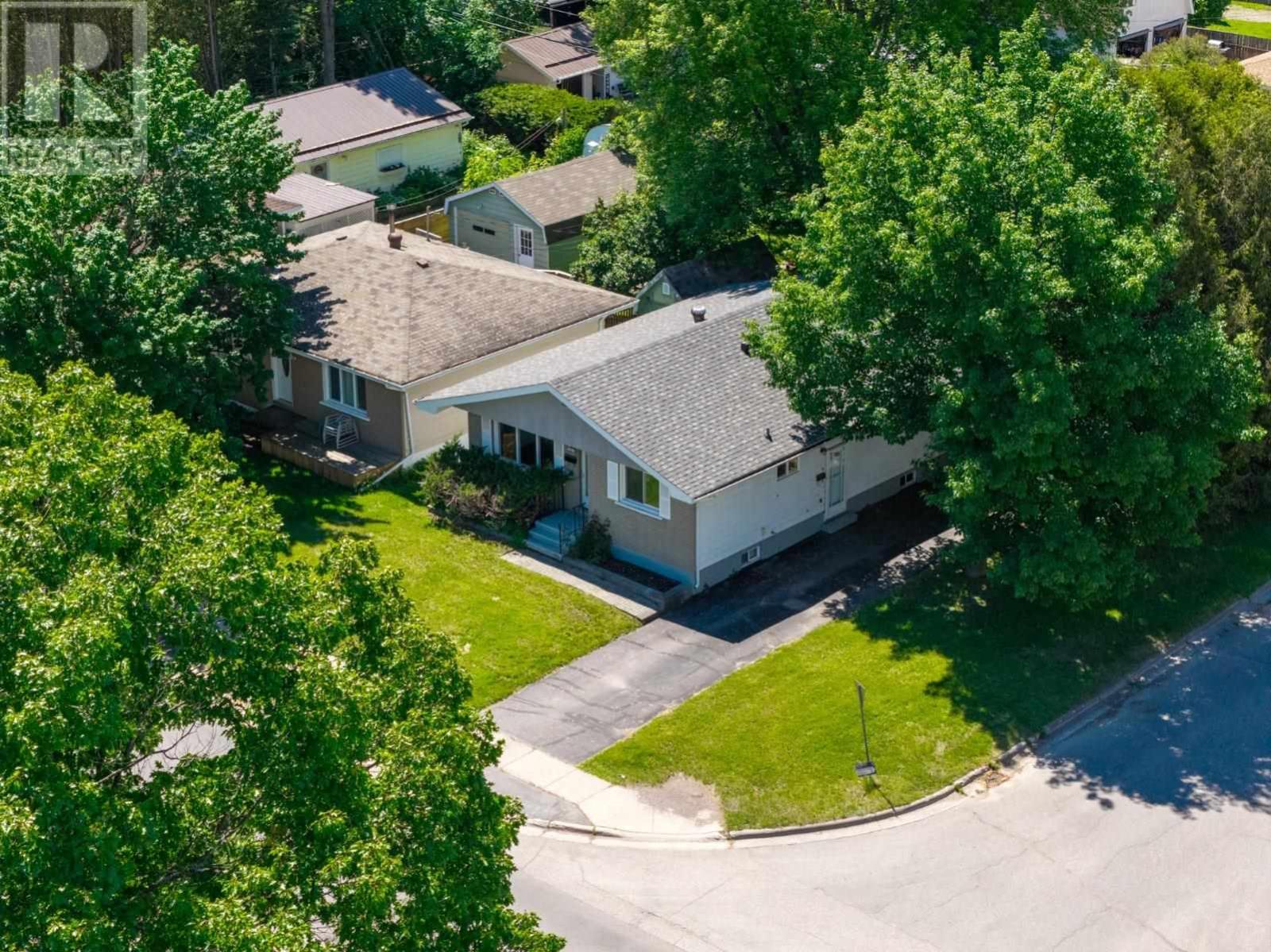 210 Chambers Ave, Sault Ste. Marie, Ontario P6A 4V7 - Photo 40 - SM261564
