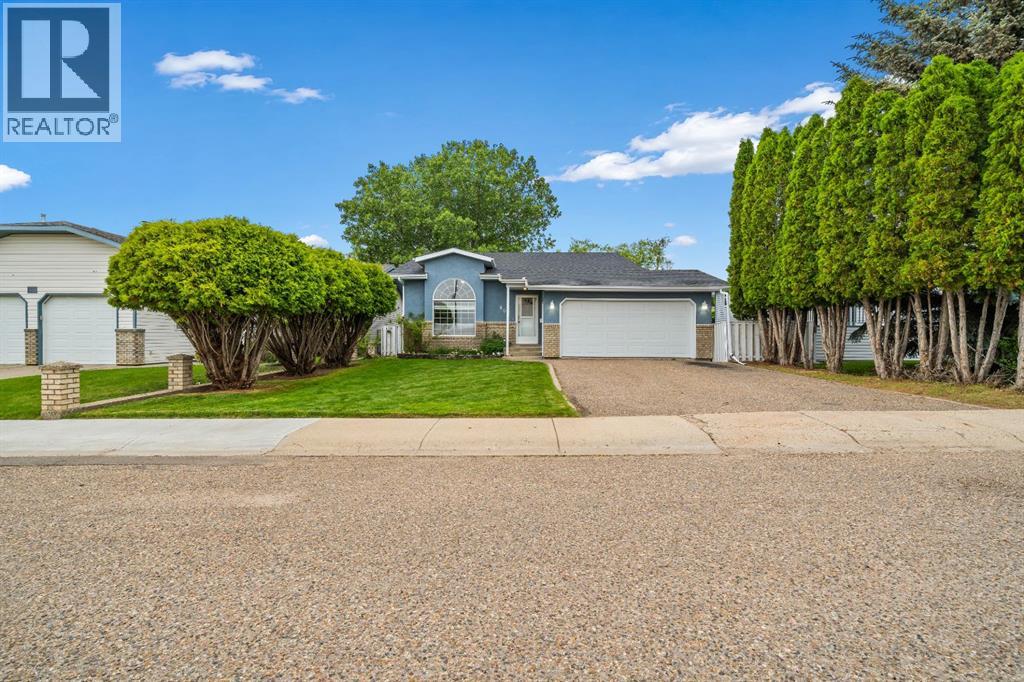 806 7 Street Se, Redcliff, Alberta  T0J 2P0 - Photo 2 - A2320311