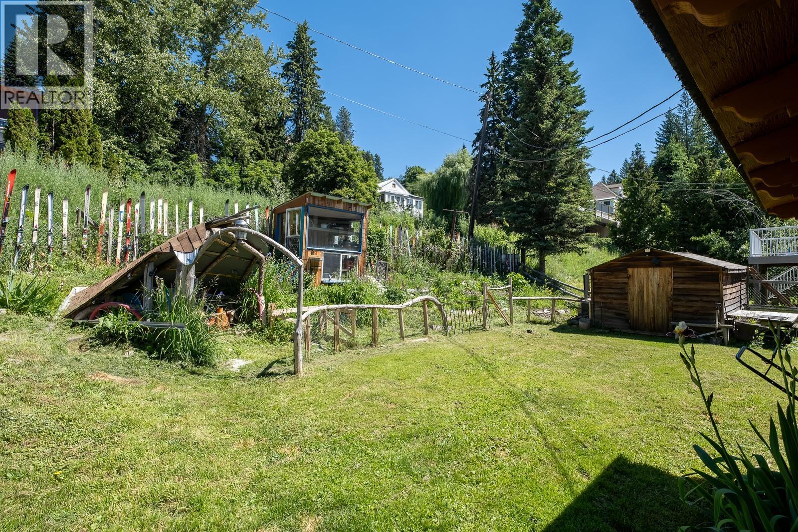 1730 Kootenay Avenue, Rossland, British Columbia  V0G 1Y0 - Photo 41 - 10380318