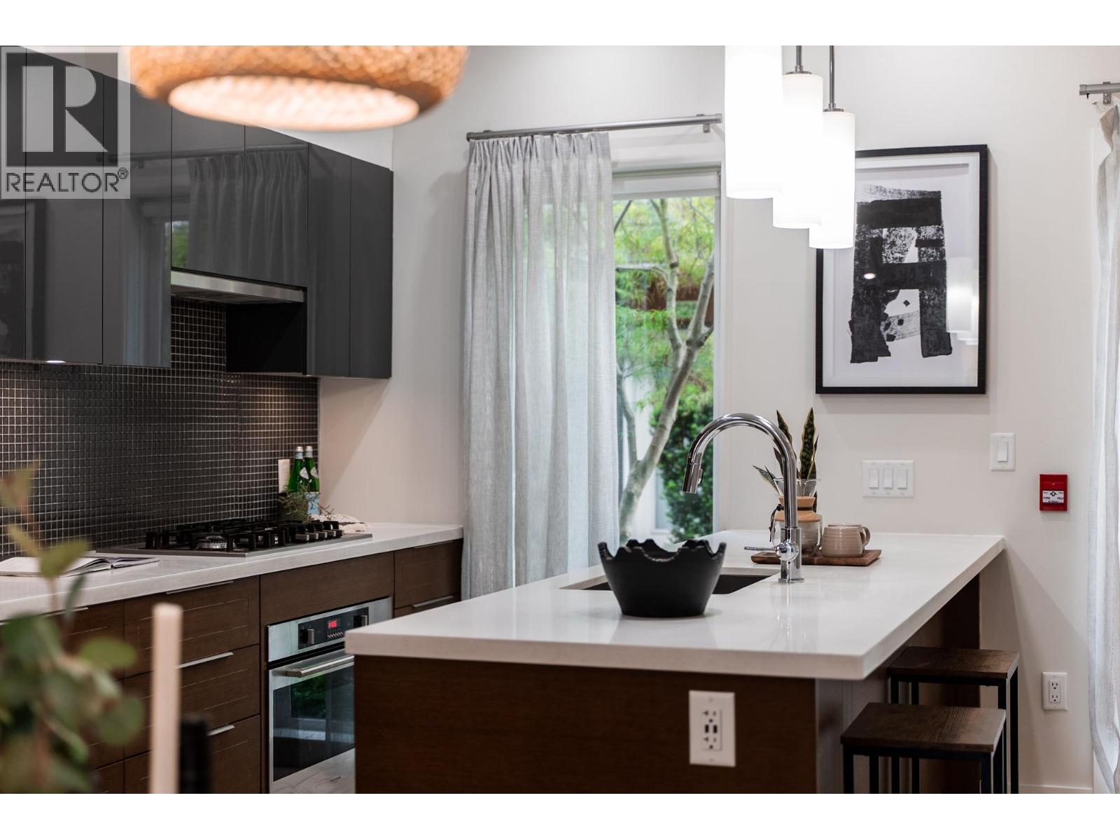637 Victoria Drive, Vancouver, British Columbia  V5L 0C3 - Photo 8 - R3138500