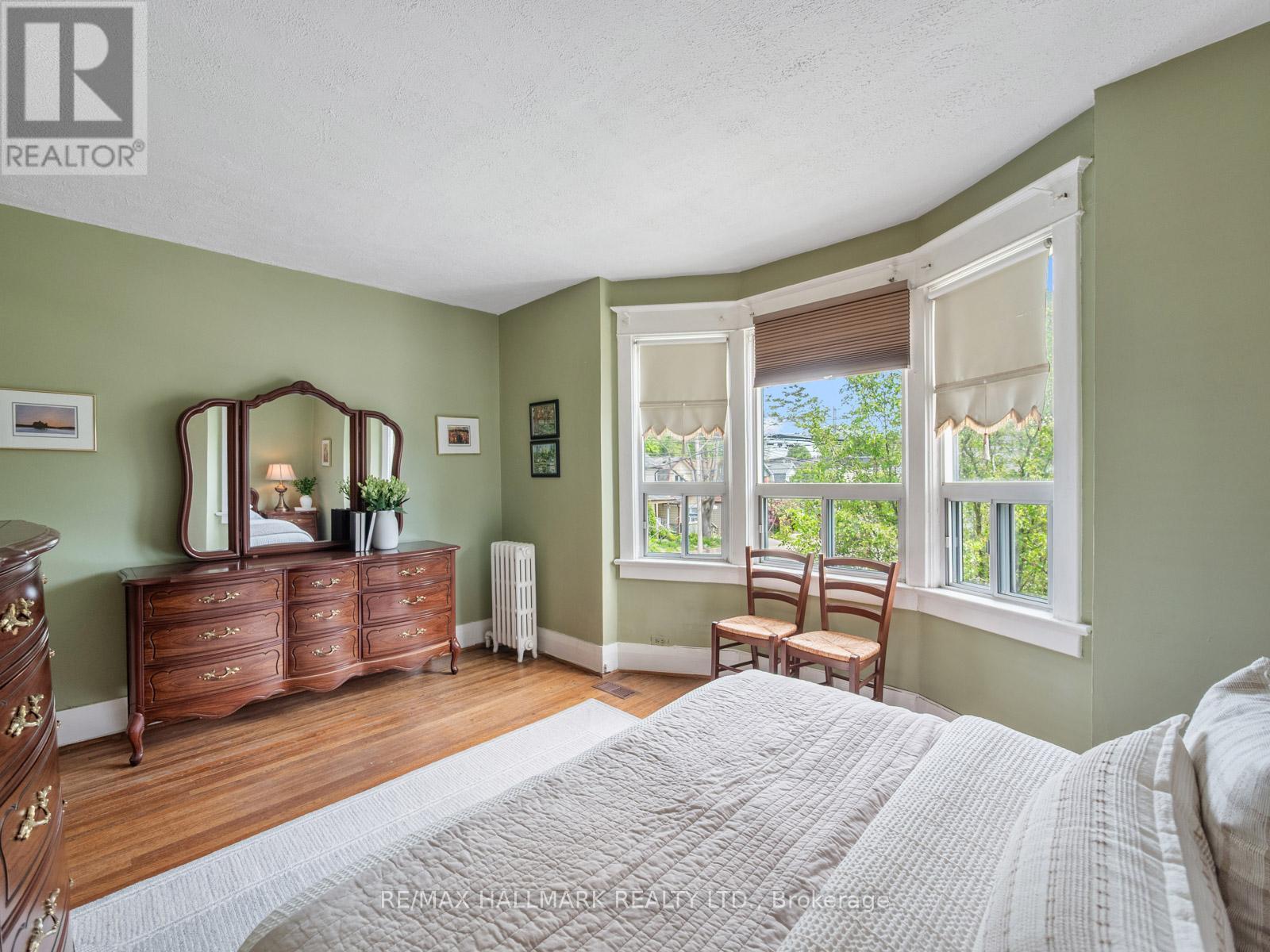 326 Cedarvale Avenue, Toronto, Ontario  M4C 4K4 - Photo 14 - E13419412