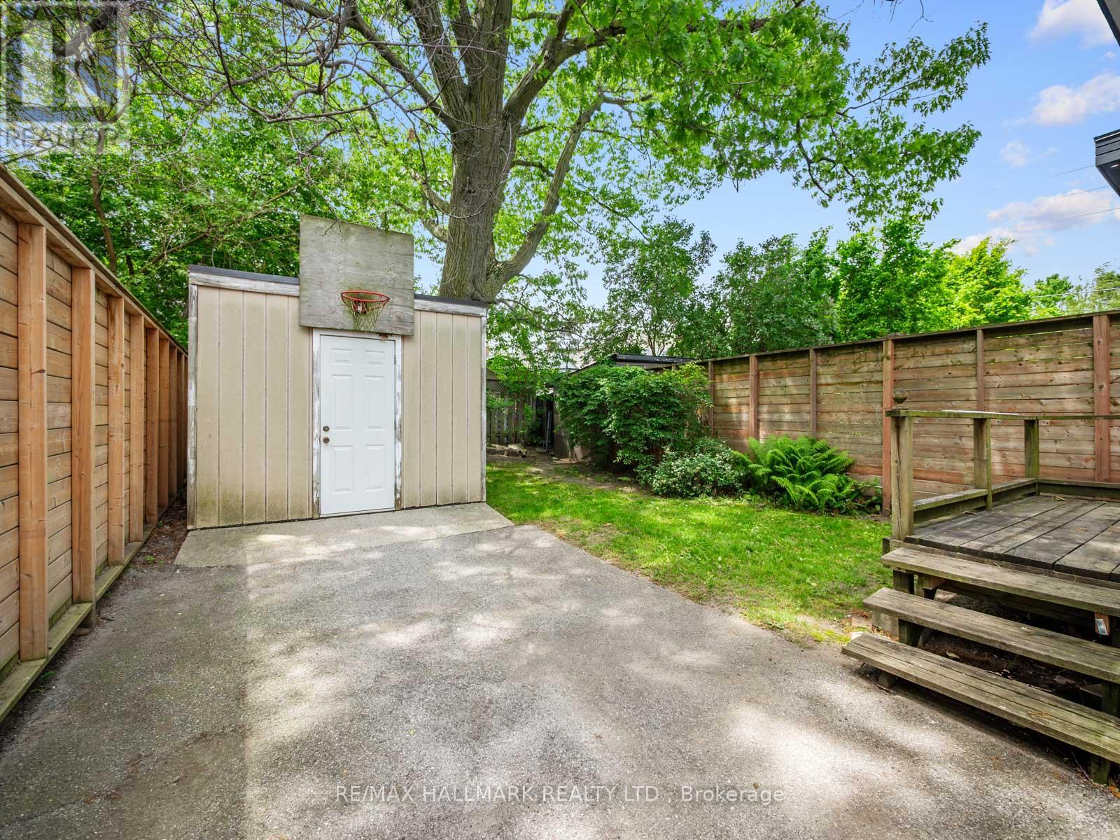326 Cedarvale Avenue, Toronto, Ontario  M4C 4K4 - Photo 28 - E13419412