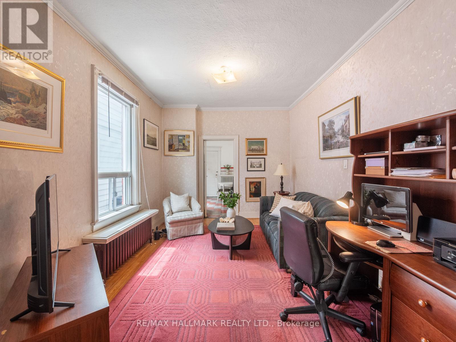 326 Cedarvale Avenue, Toronto, Ontario  M4C 4K4 - Photo 6 - E13419412