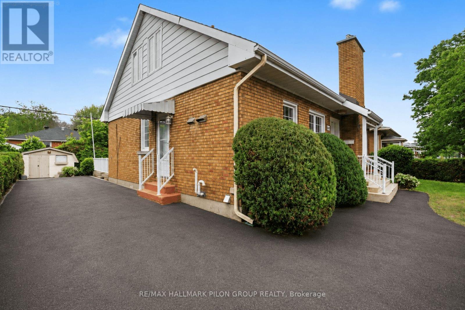 675 Borthwick Avenue, Ottawa, Ontario  K1K 2M1 - Photo 2 - X13479784