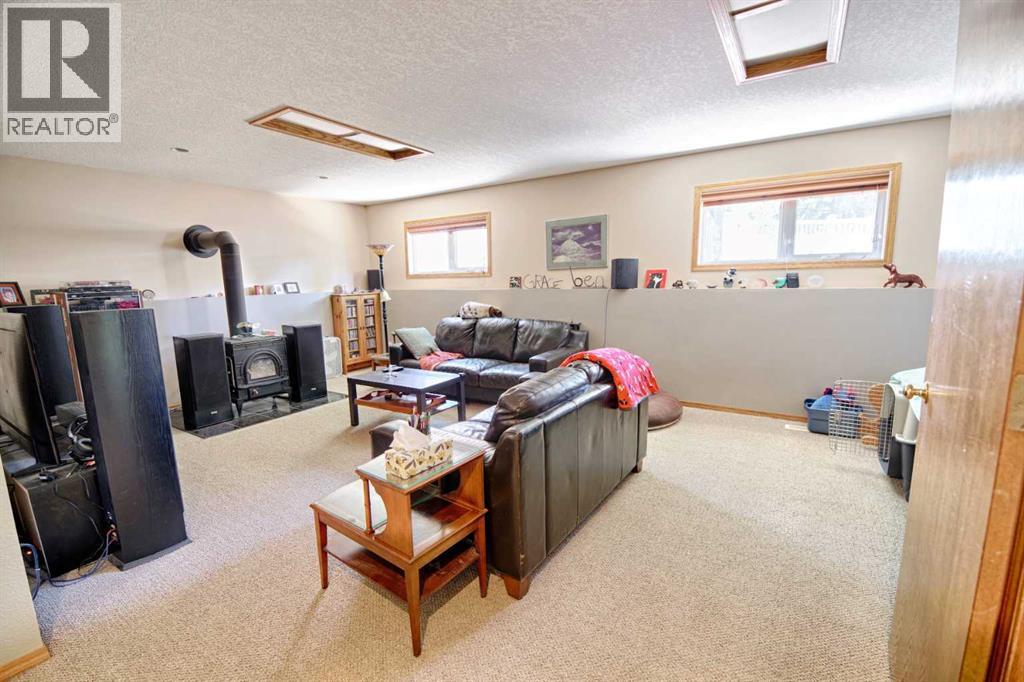14 Mt Brazeau Road W, Lethbridge, Alberta  T1K 6L6 - Photo 19 - A2323445