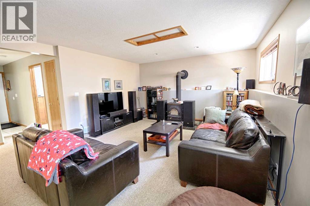 14 Mt Brazeau Road W, Lethbridge, Alberta  T1K 6L6 - Photo 20 - A2323445