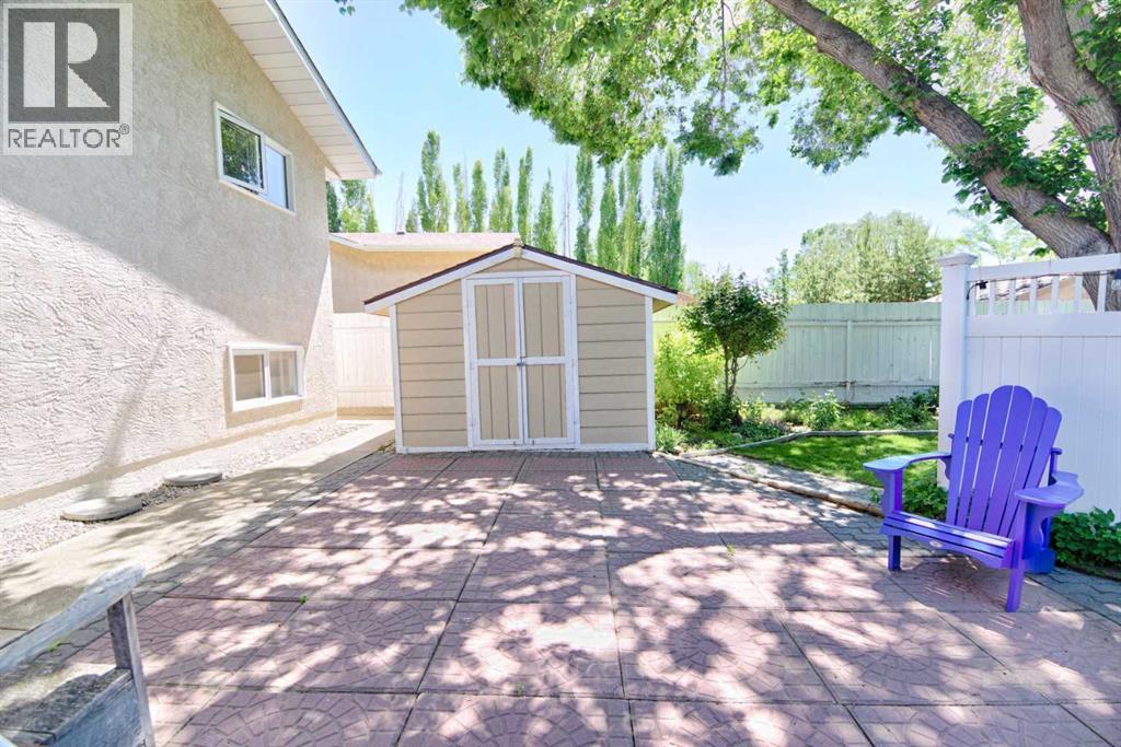 14 Mt Brazeau Road W, Lethbridge, Alberta  T1K 6L6 - Photo 33 - A2323445