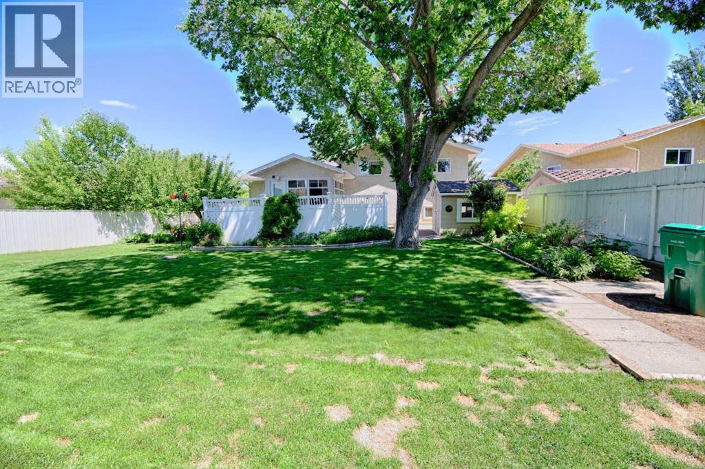 14 Mt Brazeau Road W, Lethbridge, Alberta  T1K 6L6 - Photo 35 - A2323445