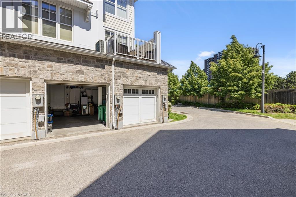 1011 Deta Road Unit# 904, Mississauga, Ontario  L5E 0A2 - Photo 2 - 40838651