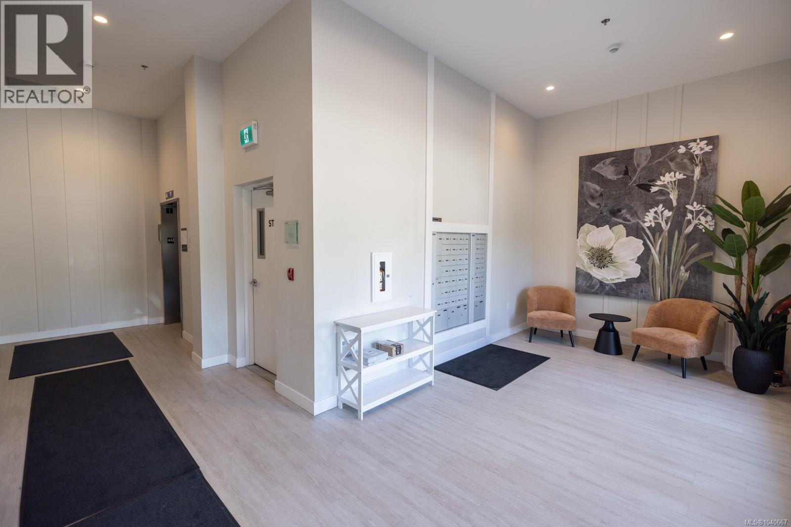 305 5120 Cordova Bay Rd, Saanich, British Columbia  V8Y 2K5 - Photo 26 - 1040667