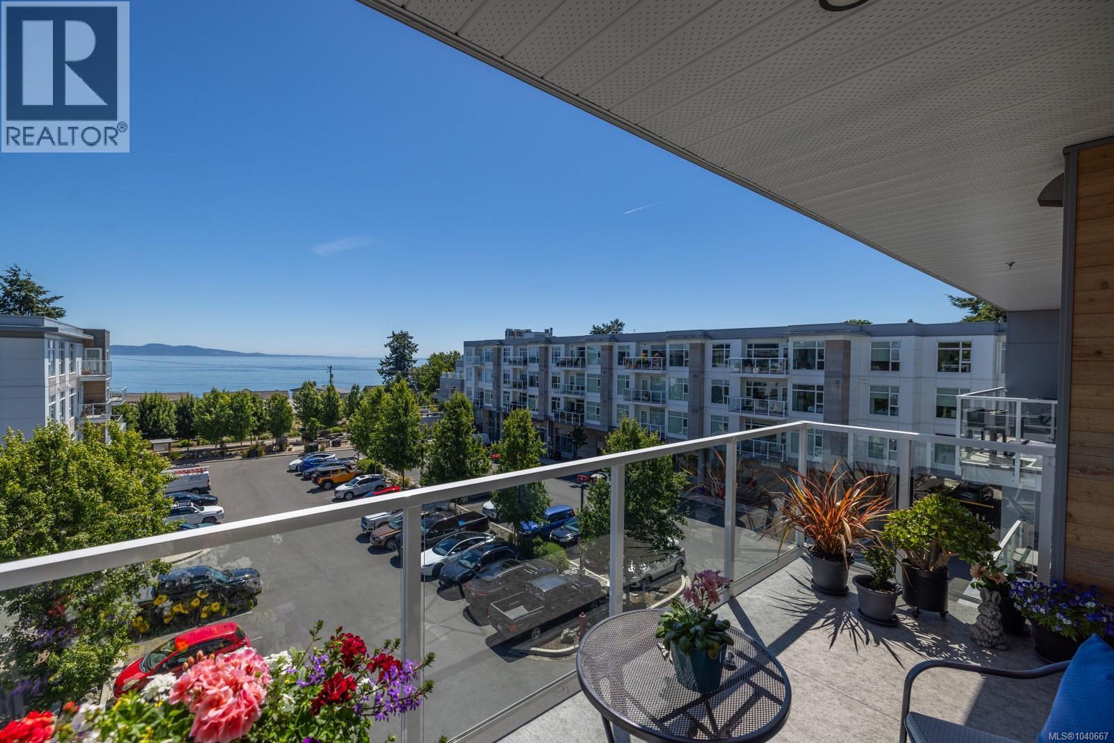 305 5120 Cordova Bay Rd, Saanich, British Columbia  V8Y 2K5 - Photo 4 - 1040667