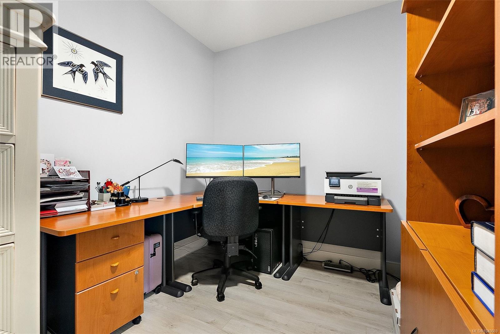 402 1531 Elford St, Victoria, British Columbia V8R 3X9 - Photo 19 - 1040669