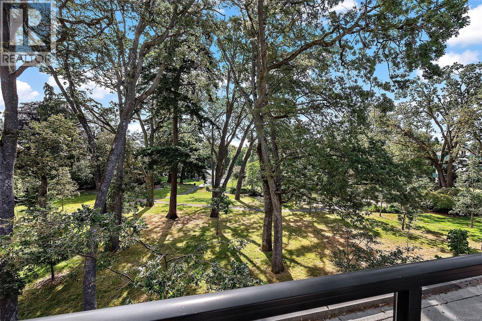 402 1531 Elford St, Victoria, British Columbia V8R 3X9 - Photo 5 - 1040669