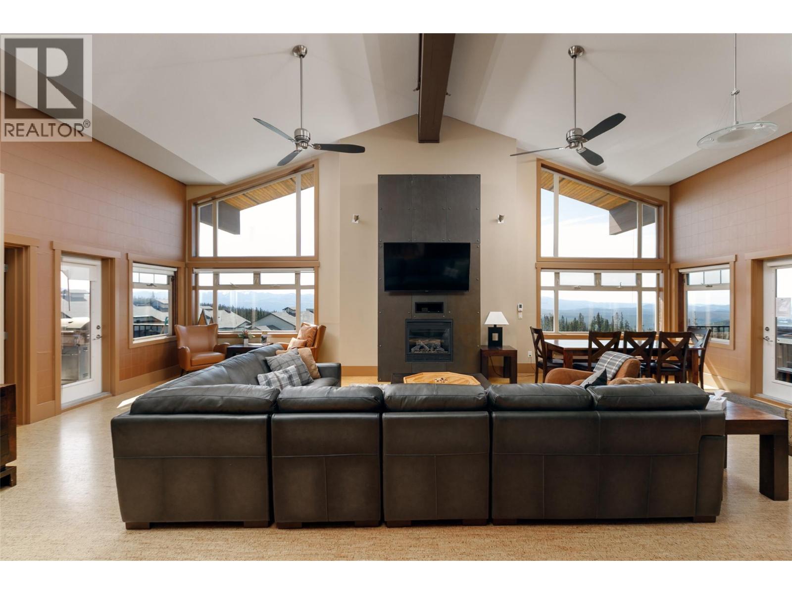 5030 Snowbird Way Unit# 405, Big White, British Columbia