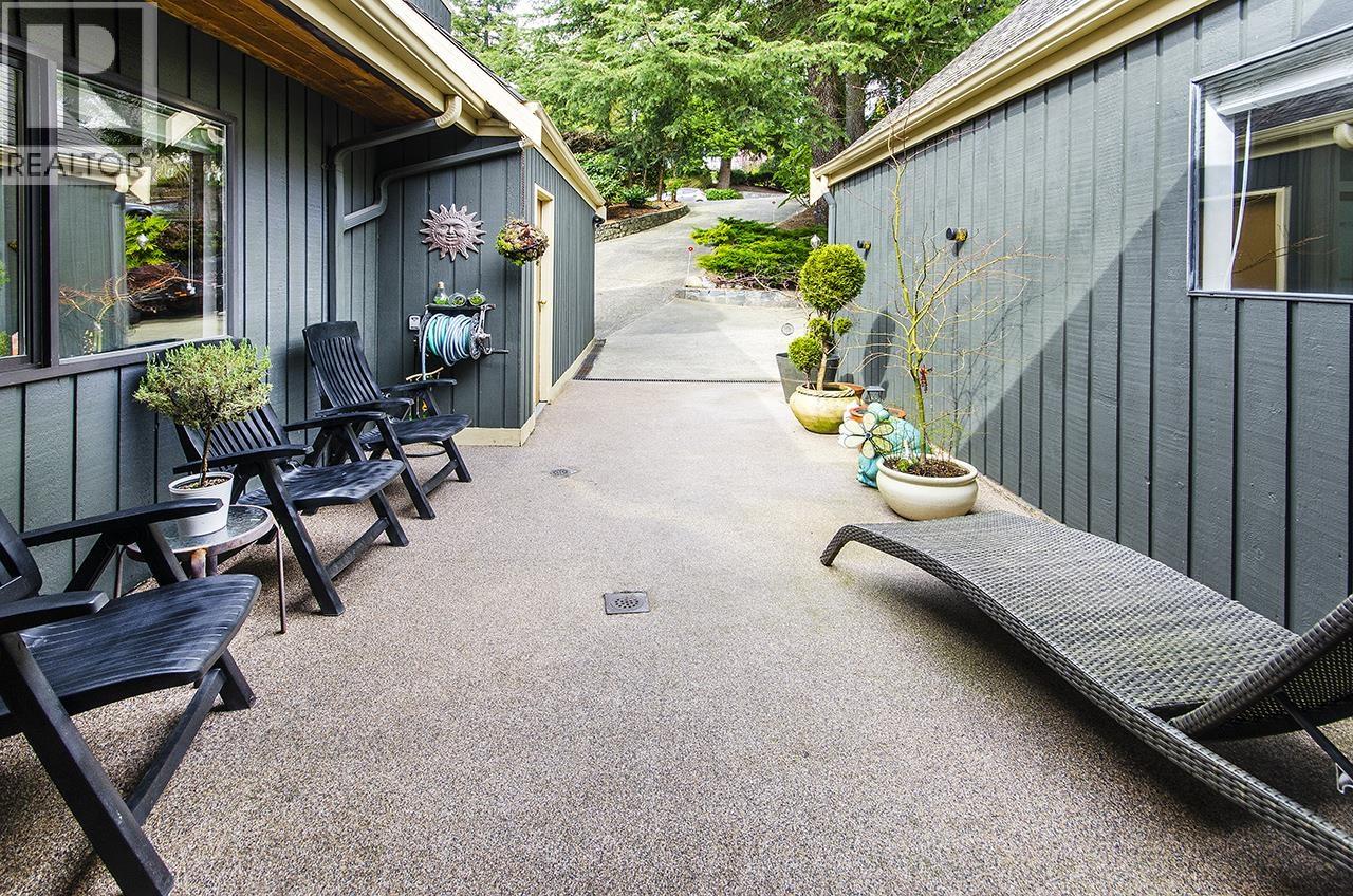 343 Dartmoor Drive, Coquitlam, British Columbia  V3K 5R6 - Photo 31 - R3138881