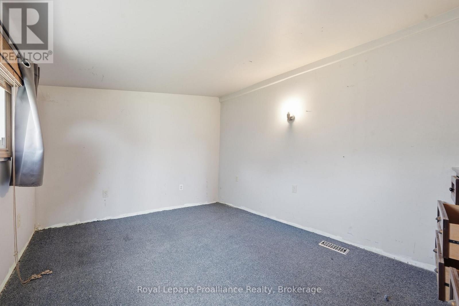 252 Sidney Street, Quinte West, Ontario  K8V 2T4 - Photo 22 - X13163652