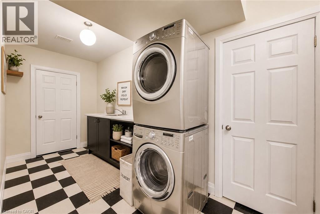561 Chancery Lane, Waterloo, Ontario N2T 2N5 - Photo 39 - 40841799