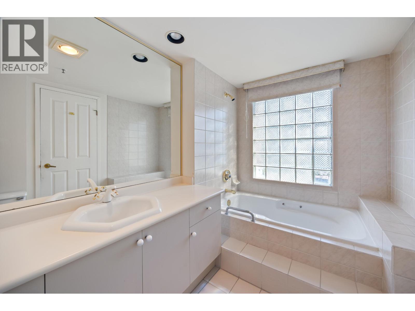 1504 551 Austin Avenue, Coquitlam, British Columbia  V3K 6R7 - Photo 12 - R3138792