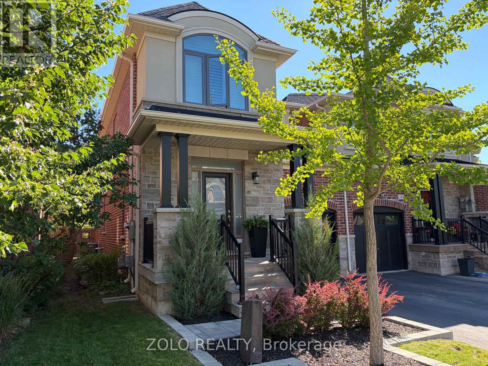 6 Diamond Leaf Lane, Halton Hills, Ontario  L7G 0G7 - Photo 2 - W13479834