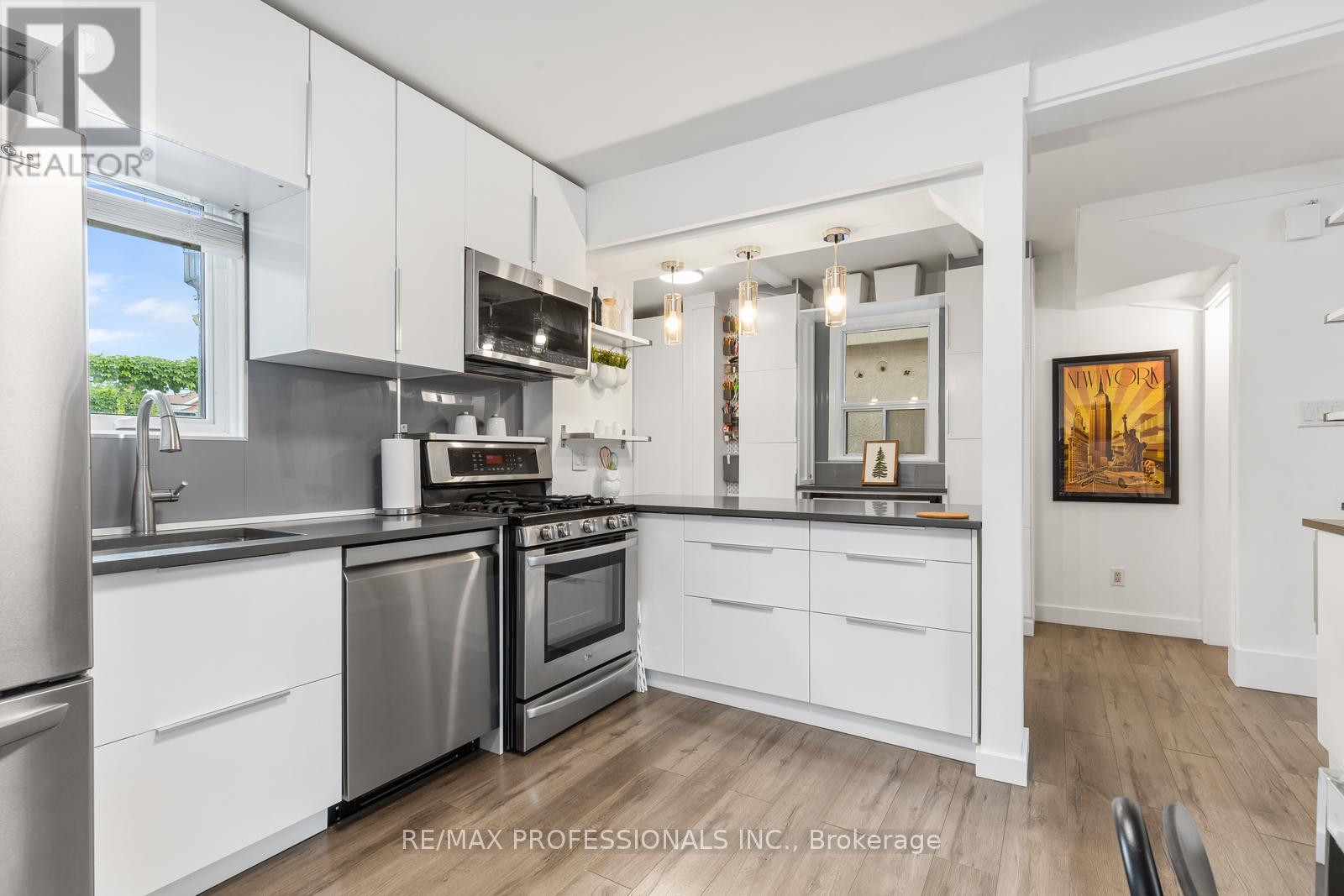 52 Third Street, Toronto, Ontario  M8V 2X8 - Photo 14 - W13479848