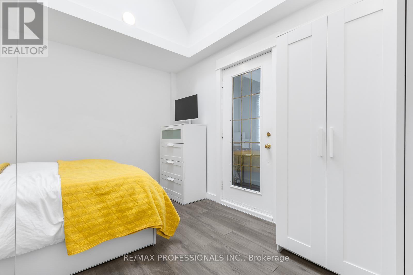 52 Third Street, Toronto, Ontario  M8V 2X8 - Photo 25 - W13479848