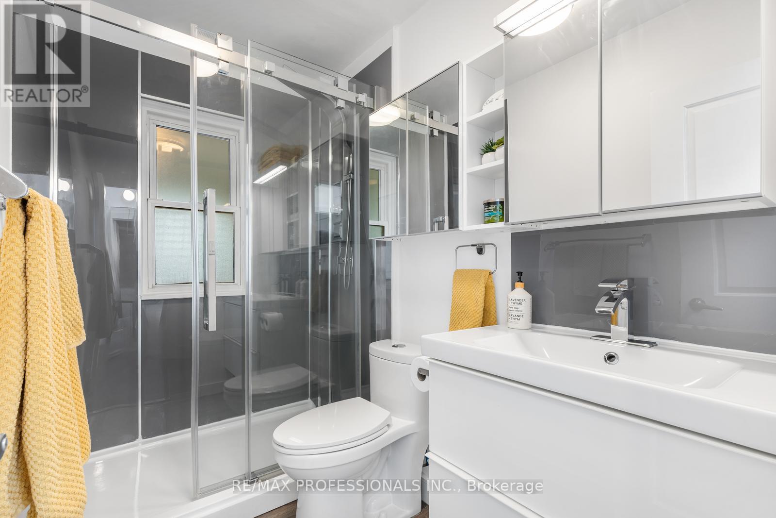 52 Third Street, Toronto, Ontario  M8V 2X8 - Photo 28 - W13479848