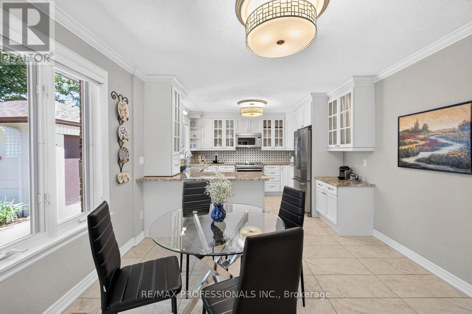 26 Bratty Road, Toronto, Ontario  M3J 1A9 - Photo 17 - W13479850