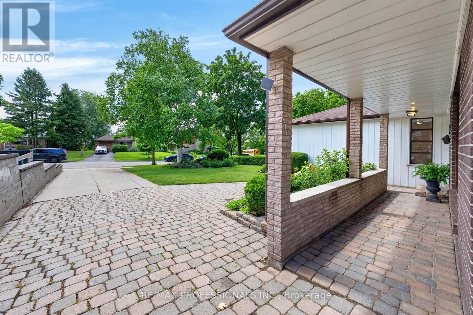 26 Bratty Road, Toronto, Ontario  M3J 1A9 - Photo 5 - W13479850