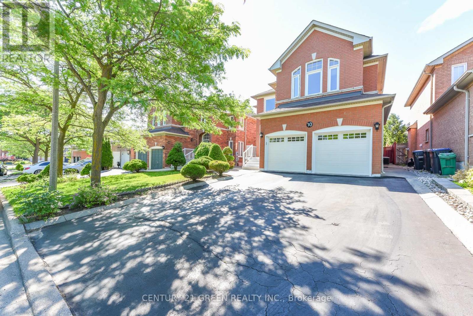10 SIERRA PEAK COURT, Brampton, Ontario