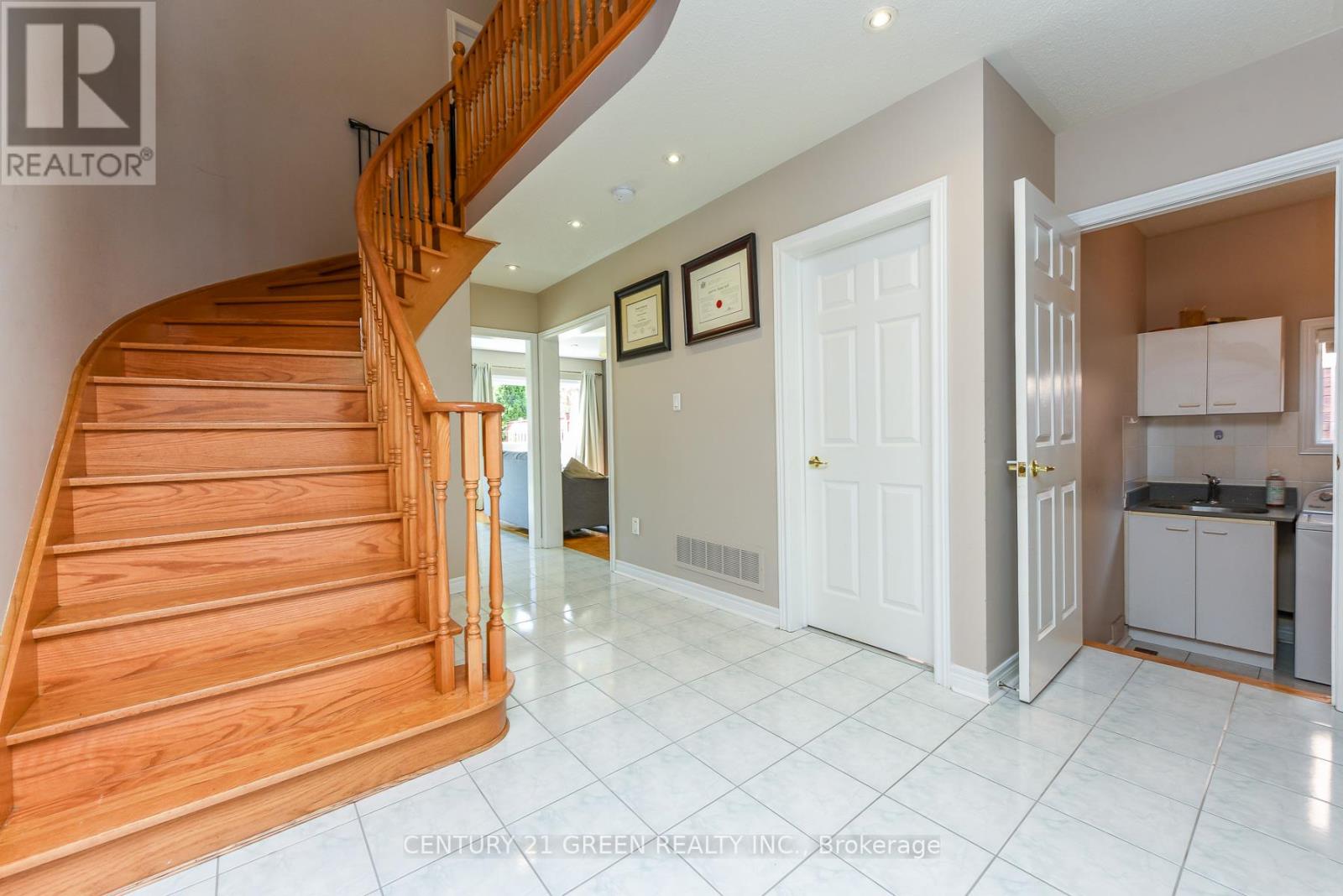 10 Sierra Peak Court, Brampton, Ontario  L6R 2B3 - Photo 10 - W13479860