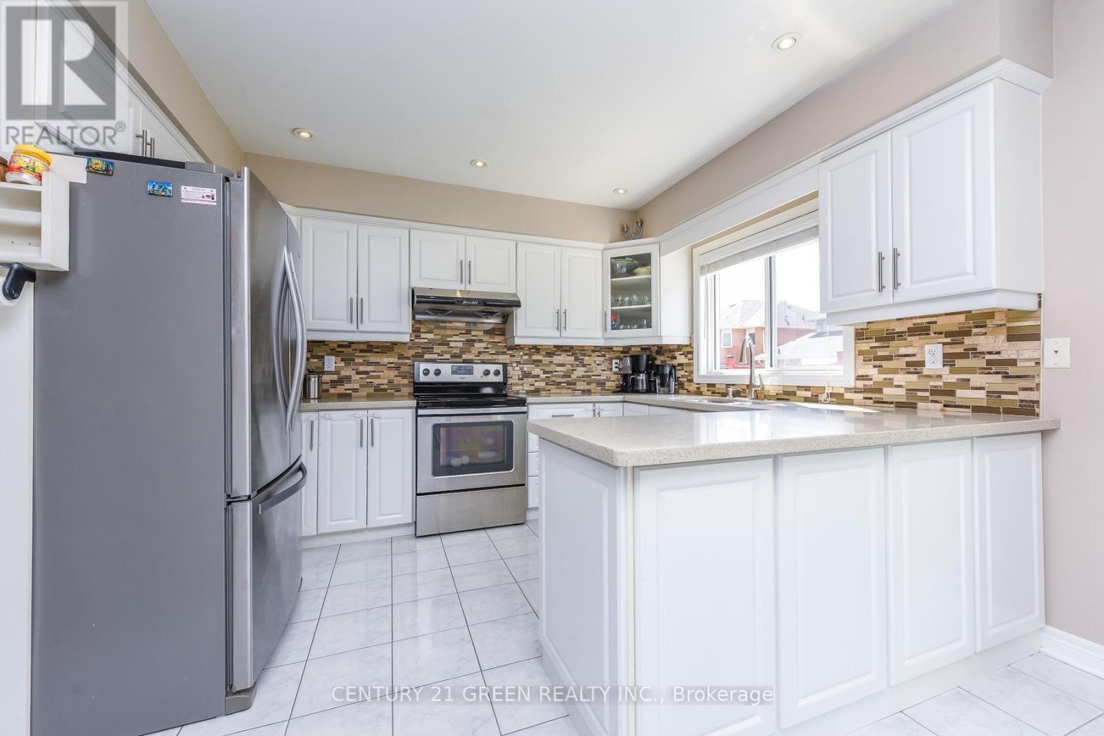 10 Sierra Peak Court, Brampton, Ontario  L6R 2B3 - Photo 22 - W13479860