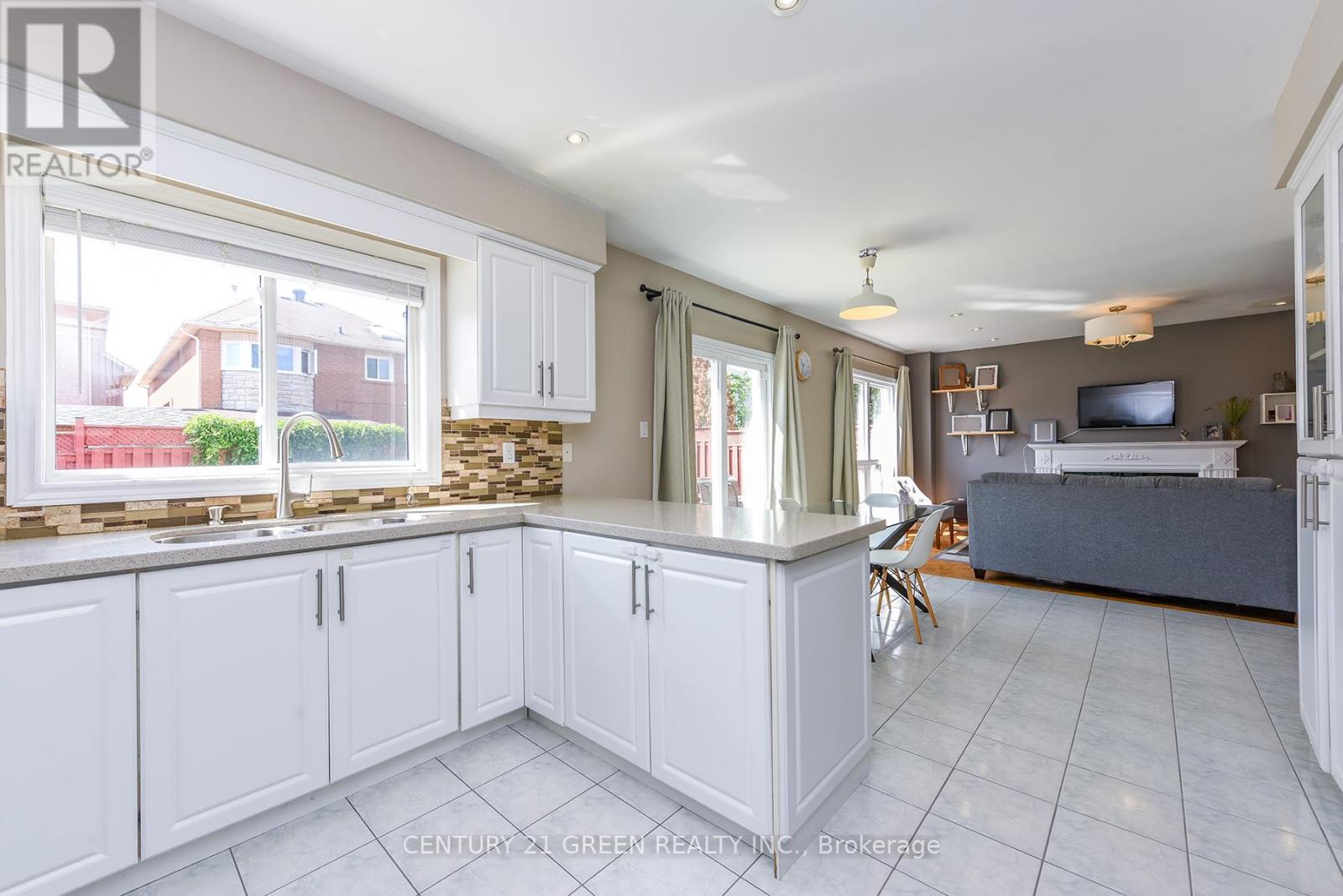 10 Sierra Peak Court, Brampton, Ontario  L6R 2B3 - Photo 24 - W13479860