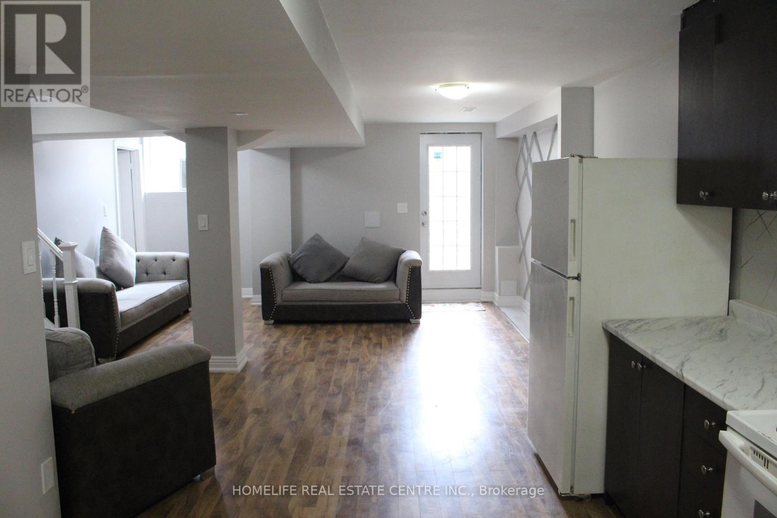108 Fairhill Avenue, Brampton, Ontario  L7A 2H5 - Photo 35 - W13476608