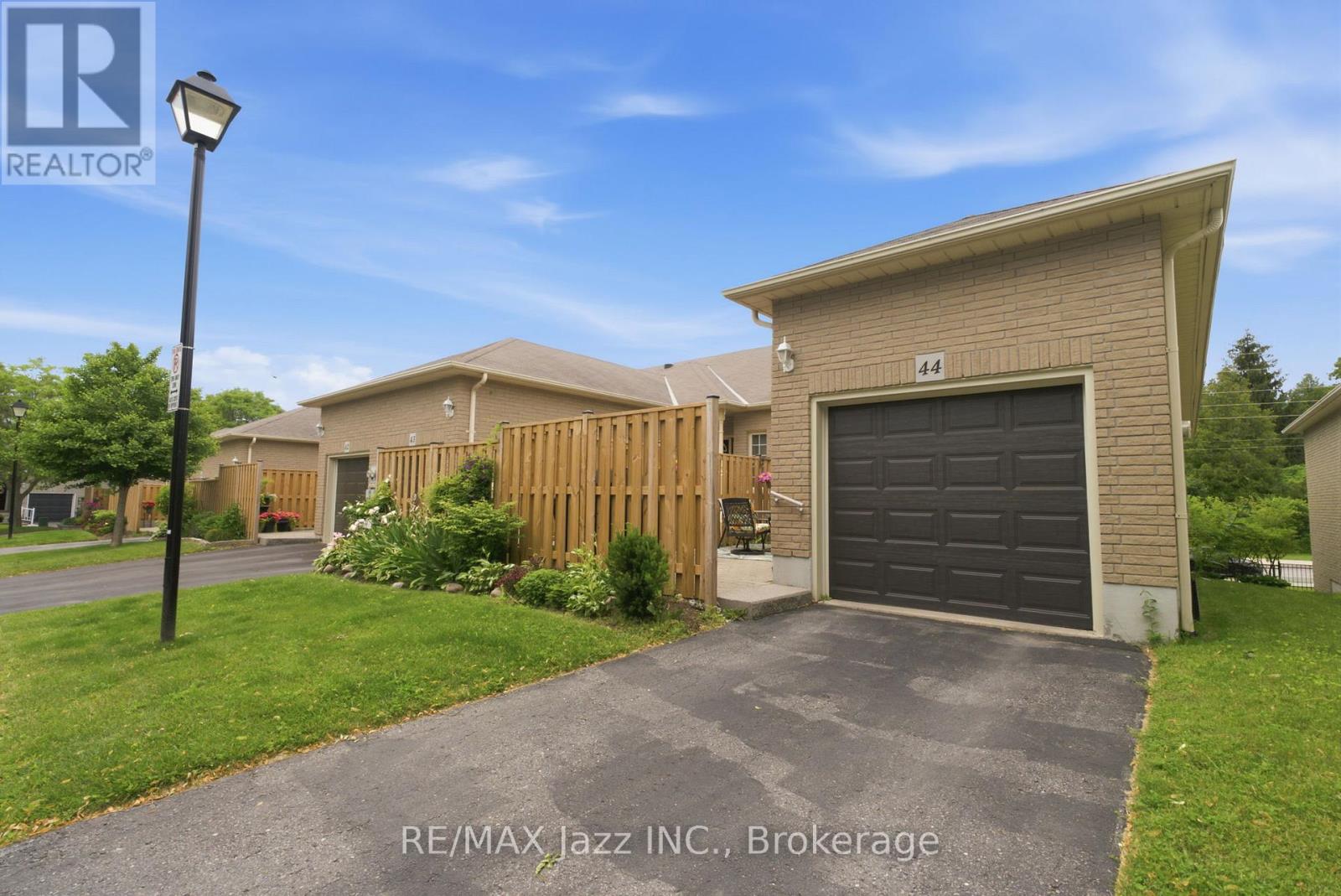 44 - 1111 Wilson Road N, Oshawa, Ontario  L1G 8C2 - Photo 2 - E13480132